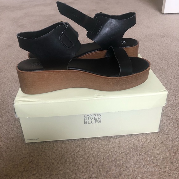 Paisley Black Platform Sandal - Picture 3 of 3